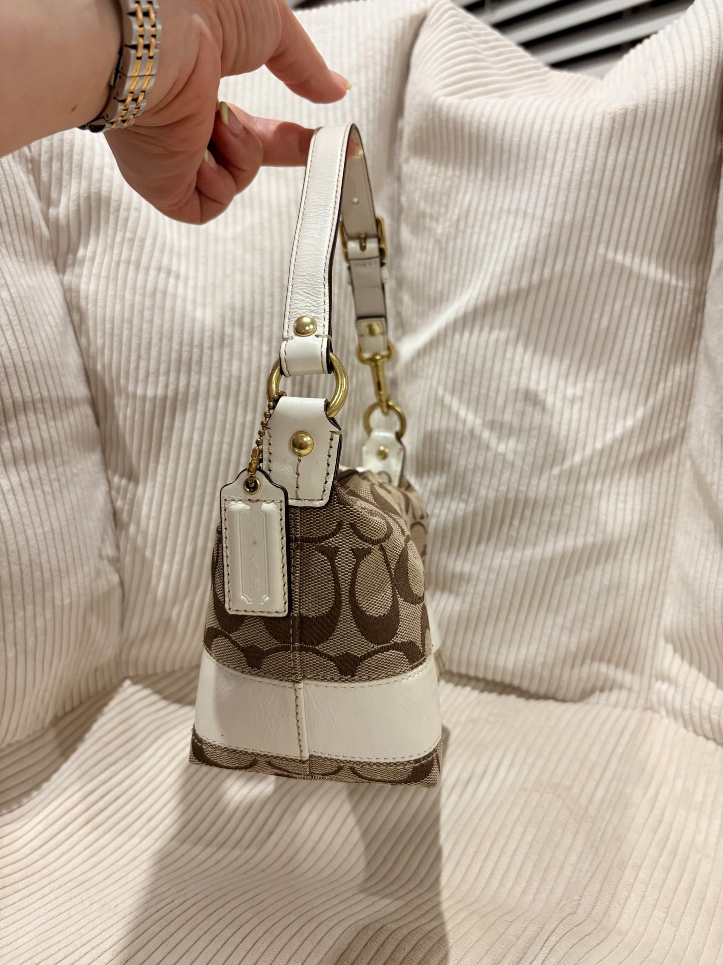 Coach Signature Canvas Shoulder Bag – Brown & Ivory