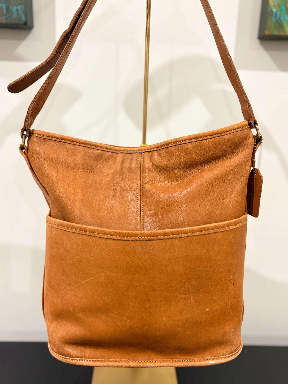 VVA264 - Old Coach Vintage Leather Bucket Bag - Classic Tan Hobo Shoulder Bag MADE IN THE USA - Image 2