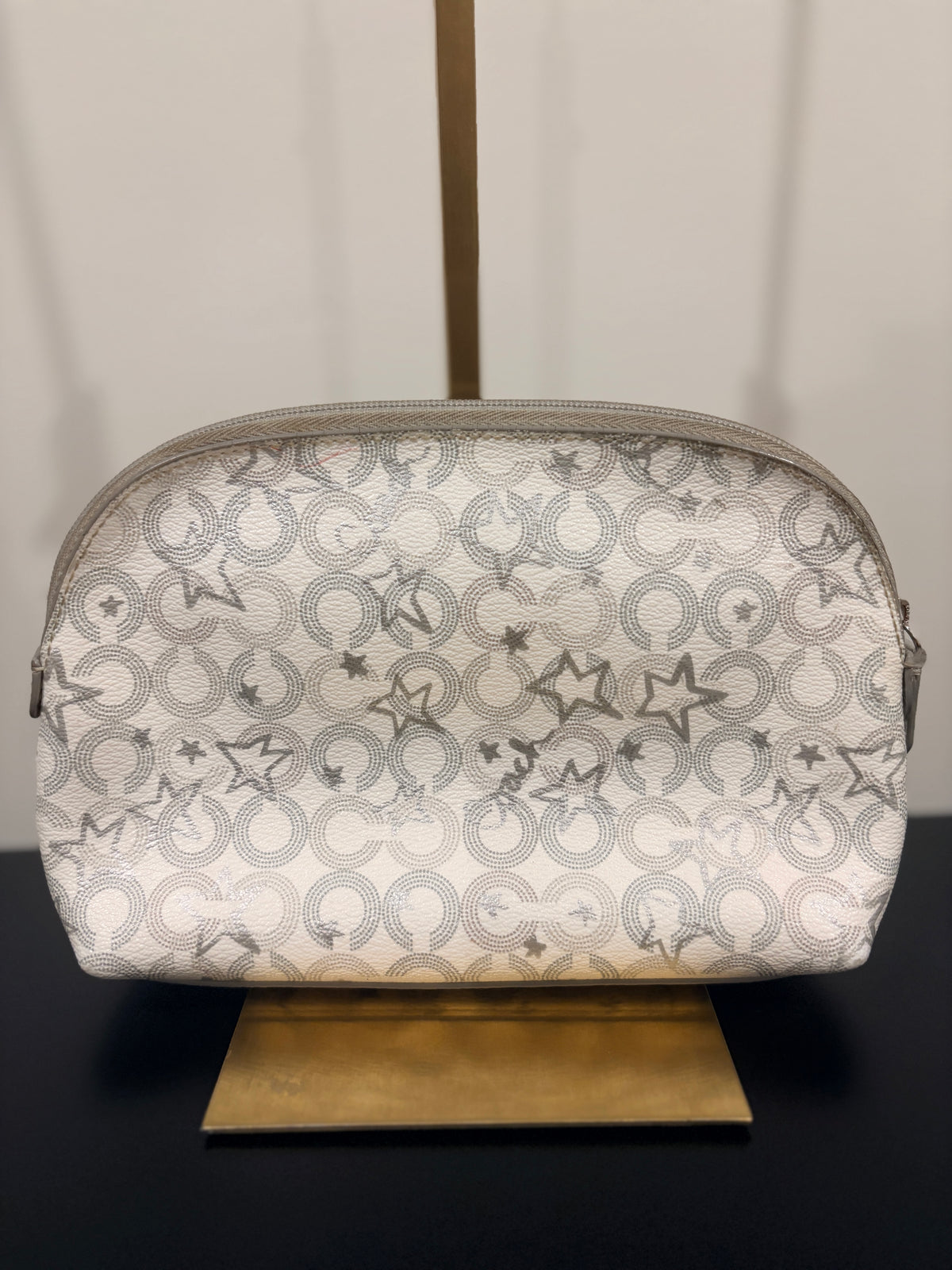 VVA271- Coach Cosmetic Case - Signature C Star Print In White And Silver - Image 2