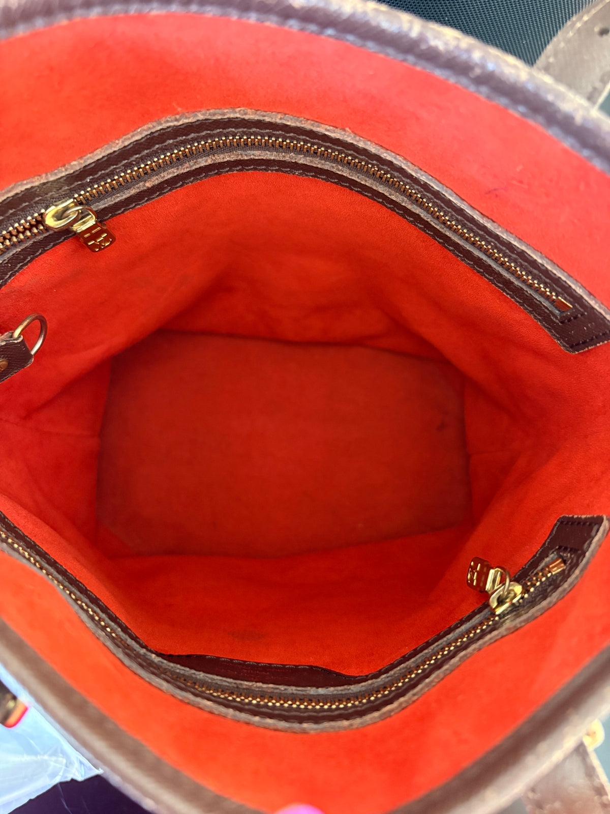 Louis Vuitton Damier Ebene Marais Bucket Bag - Iconic Shoulder Tote - Image 5
