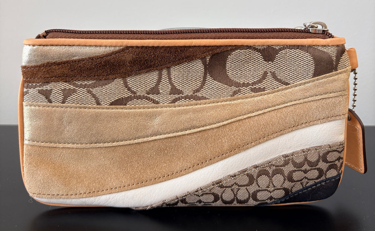 VVA392 - Signature Patchwork Wristlet - Premium Leather and Suede Accessory - Image 2